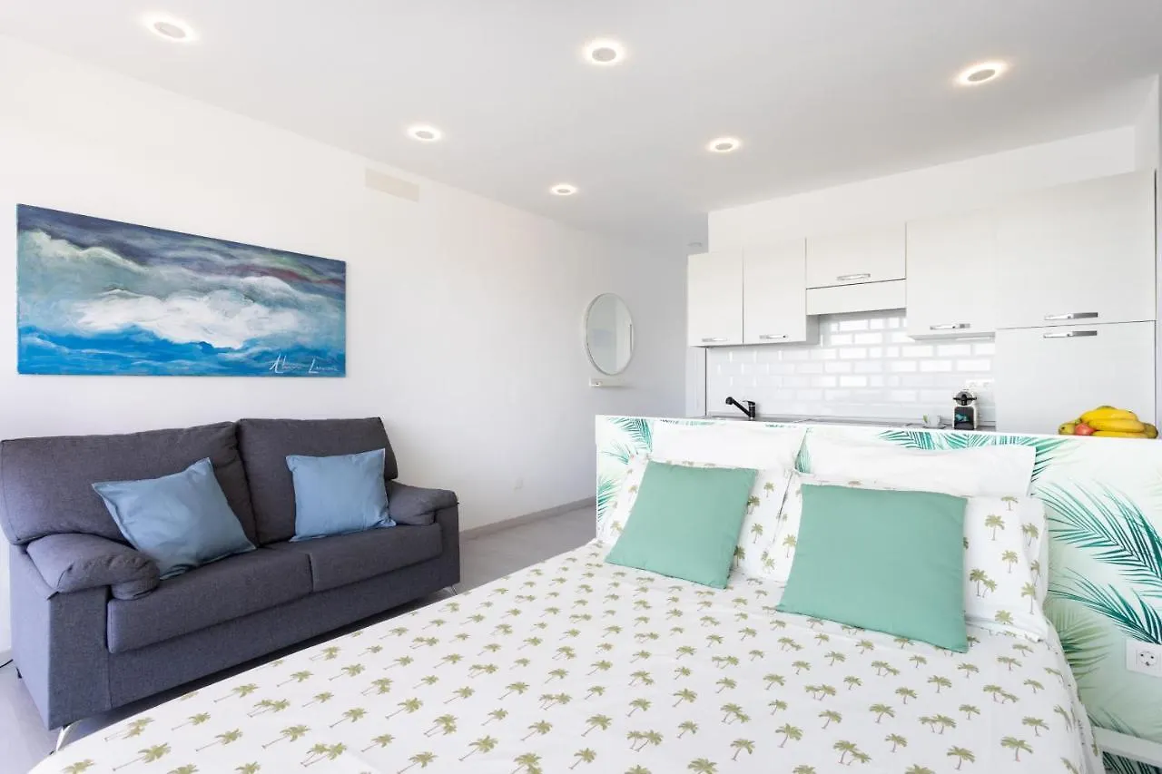 Front Beach Studio Callao Salvaje